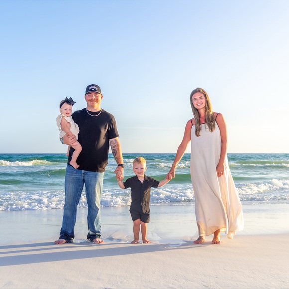 Meet your Posher, Taylor - Picture 1 of 1